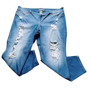 Torrid Distressed Skinny Jeans Size 26